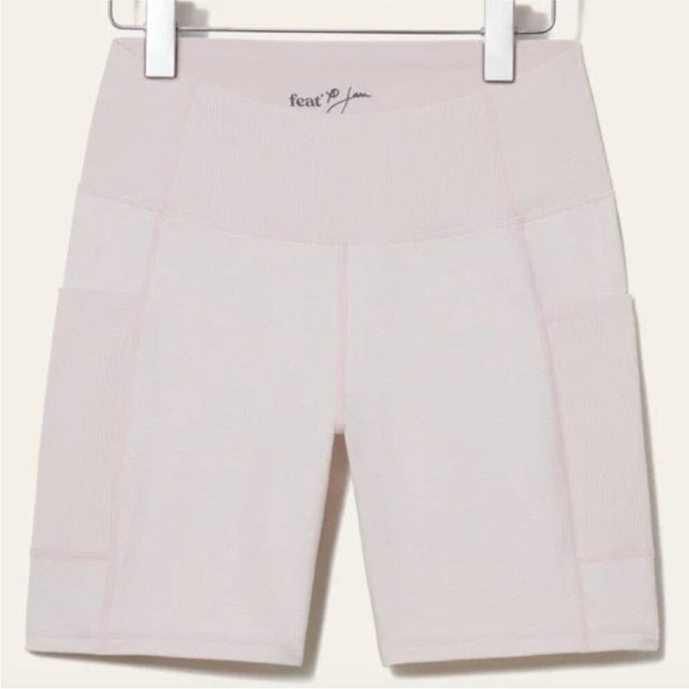 Feat // 2 for 1 ribbed bike short